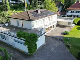 Elegante Villa am See