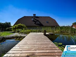 Viel Platz in begehrter Lage – Familienhaus mit Schwimmteich