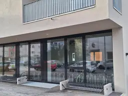 Vielseitiges Büro- und Geschäftslokal