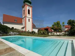 EINZIGARTIGES PENTHOUSE mit TERRASSE, PRIVATEM GARTEN UND POOL - RESIDIEREN AM FREIHOF im Herzen der Weinberge - Historischer Charme kombiniert mit dem Zeitgeist der Moderne