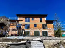 Neubau-Traum mit Garten.