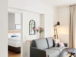 Vollausgestattetes Apartment mit einem Schlafzimmer und Balkon