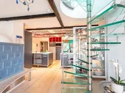 Stilvolles Wohnen im Grünen – Maisonette mit Aussicht &amp; Biotop in Toplage
