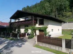 Zweifamilienhaus mit Holzwerkstatt, Garage und Carport – Wohnen in Top Lage