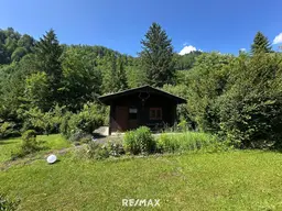 ***Natur pur: Charmante Gartenhütte mit Bachlauf auf 2000m² in ruhiger Alleinlage***
