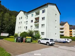 Helle 4 Zimmerwohnung mit Balkon