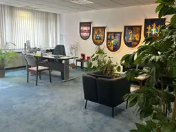 Moderne Geschäftsfläche / Büroeinheit mit Terrasse in zentraler Lage von Schwaz