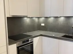 MODERNE WOHNUNG IN EINER WOHLFÜHLREGION