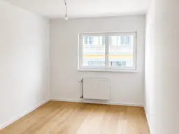 Erstbezug nach Sanierung I 2-Zimmer-Wohnung inkl. GARAGENSTELLPLATZ I freier Mietzins I Attraktiv für Anleger I Zentrale Lage im 7. Bezirk
