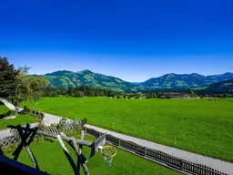 Traumhafte Doppelhaushälfte in Hopfgarten: 155m², Balkon, Terrasse &amp; Garage!