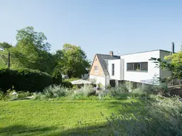 Architektenvilla in den Weinbergen von Klosterneuburg mit Option auf Nachbargrundstück