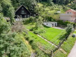 Traumhaftes Grundstück mit sanierungsbedürftigem Bestandshaus und Neubaufläche in absoluter Ruhelage