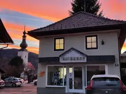 Attraktive Anlegerimmobilie mit Geschäftslokal &amp; Wohnung in zentraler Lage