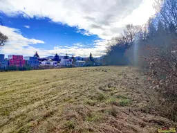 Großer Baugrund. - Ruhige Wohnlage nahe Vorchdorf, 16 Min. nach Kirchdorf.