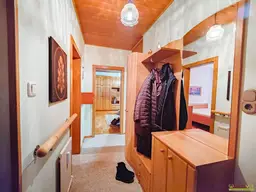 Gepflegte 3-Zimmer-Wohnung in ruhiger Lage mit Garage und großem Keller.