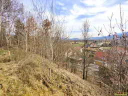 Großzügiges Baugrundstück mit Potenzial. - Teilbar und bis zu 1.450 m² Bruttogeschoßfläche realisierbar.