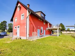 Großzügiges Haus mit Nebengebäude und Baupotential auf über 14.000 m² Grund bei Bad Radkersburg.