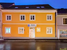 Kapfenberg Zentrum: Zinshaus mit Wohn- und Gewerbeeinheiten.