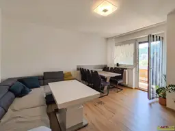 Stilvoll sanierte 2-Zimmer-Wohnung im 5. Obergeschoss mit hervorragender Infrastruktur