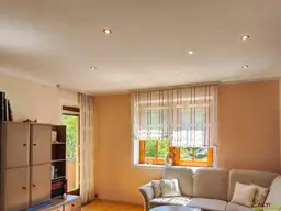 Großzügige 6-Zimmer-Wohnung mit Garten und Balkon in naturnaher Lage