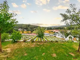 Individuelle Architektenvilla mit Traumküche und großem Grundstück in Aussichtslage im Südburgenland.