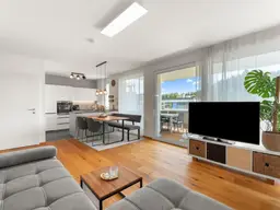 Modern wohnen mit Schlossblick – neuwertige 3-Zimmerwohnung mit Terrasse &amp; Carport in Moosburg