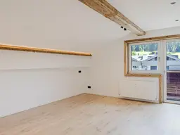 Neu sanierte Dachgeschosswohnung im Herzen der Stadt