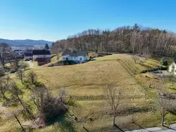 Großes sonniges Baugrundstück mit Weitblick
