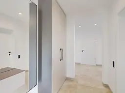 Stilvolle Doppelhaushälfte mit Pool, Designküche und Wohlfühlambiente