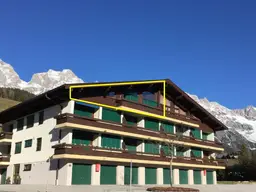 Herrlich gelegene, komplett sanierte 4 - Zimmer - Dachgeschoss - Wohnung in gesuchter Sonnenlage und direkter Liftnähe 