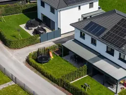 Moderne Doppelhaushälfte in Meiningen – stilvoll, effizient, neuwertig