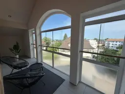 Stilvoll renovierte Wohnung in Lochau mit großzügiger Loggia und Bodenseeblick