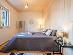 Licht. Weite. Nachhaltigkeit. – Design trifft Natur in moderner Holz-Doppelhaushälfte