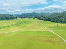 Landwirtschaftliche Nutzfläche in Neumarkt am Wallersee