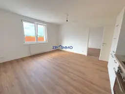 Generalsanierte 3 Zimmer DG-Wohnung !
