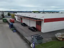 Lagerfläche mit Büros zu mieten in Leonding
