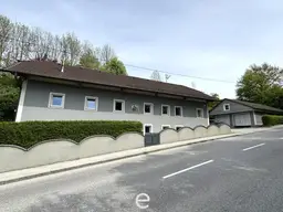 Großzügiges Einfamilienhaus mit XXL-Doppelgarage &amp; viel Potential in Steinerkirchen an der Traun