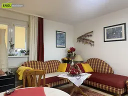 Sofortbezug möglich / Top 2 Zimmerwohnung mit Loggia und KFZ-Abstellplatz in zentraler Lage,