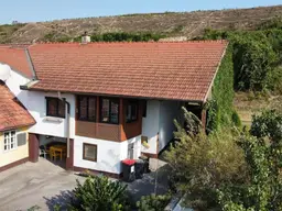 Charmantes Einfamilienhaus mit großem Garten sucht neuen Besitzer!