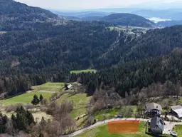 Exklusiv: Sonniges Grundstück in traumhafter Lage! (Neun Minuten zum Wörthersee)