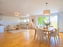 Familienfreundlich wohnen: 4 Zimmer, große Südwestterrasse und Garten