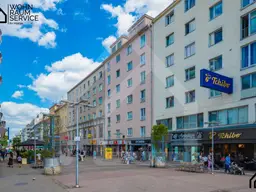 Die U-Bahn vor der Türe!