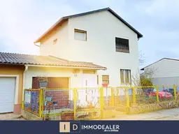 ** SANIERUNGSBEDÜRFTIGES EINFAMILIENHAUS AUF 820M2 EIGENGRUND MIT POTENZIAL IN STRASSHOF **