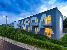 FERNBLICK: Geräumige 4-Zimmer-Wohnung mit mehreren Balkonen, Panoramablick und wunderschönem Allgemeingarten