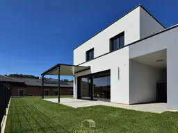 NIEDRIGE MONATLICHE KOSTEN: Geräumiges Einfamilienhaus mit hochwertiger Ausstattung - ERSTBEZUG