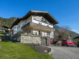 TRAUMHAFTER SEEBLICK - Mehrfamilienhaus mit Potenzial am Achensee