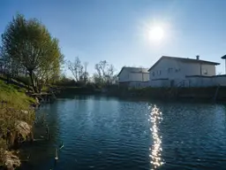 Neuwertige Doppelhaushälfte mit direktem Seezugang - Open House 17.5. 12-15:00