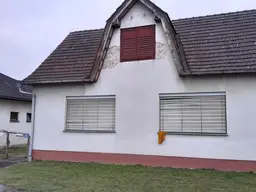 7522 STREM, Renovierungsbedürftiges Einfamilienhaus mit Gartenanteilen in der Bahnhofstraße zu verkaufen