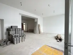 Altbau-Flair trifft Geschäftsidee – Lokal in Toplage von 1080 Wien