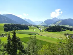 Mitten im Grünen - Sonniges Grundstück im Mittelgebirge